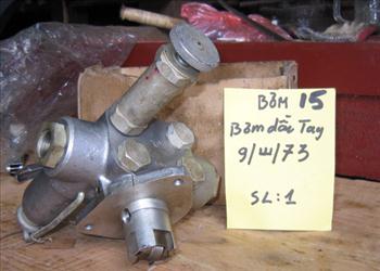 Bơm dầu tay
9/Ш/73